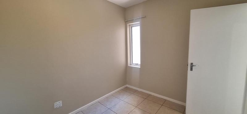 To Let 2 Bedroom Property for Rent in Strand Western Cape